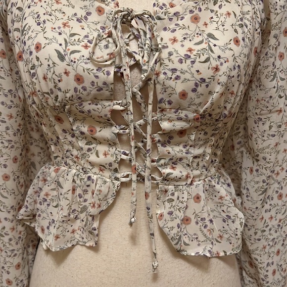 Aidan Lace Up Crop Top in Ivory Multi, Size Small - Picture 8 of 17